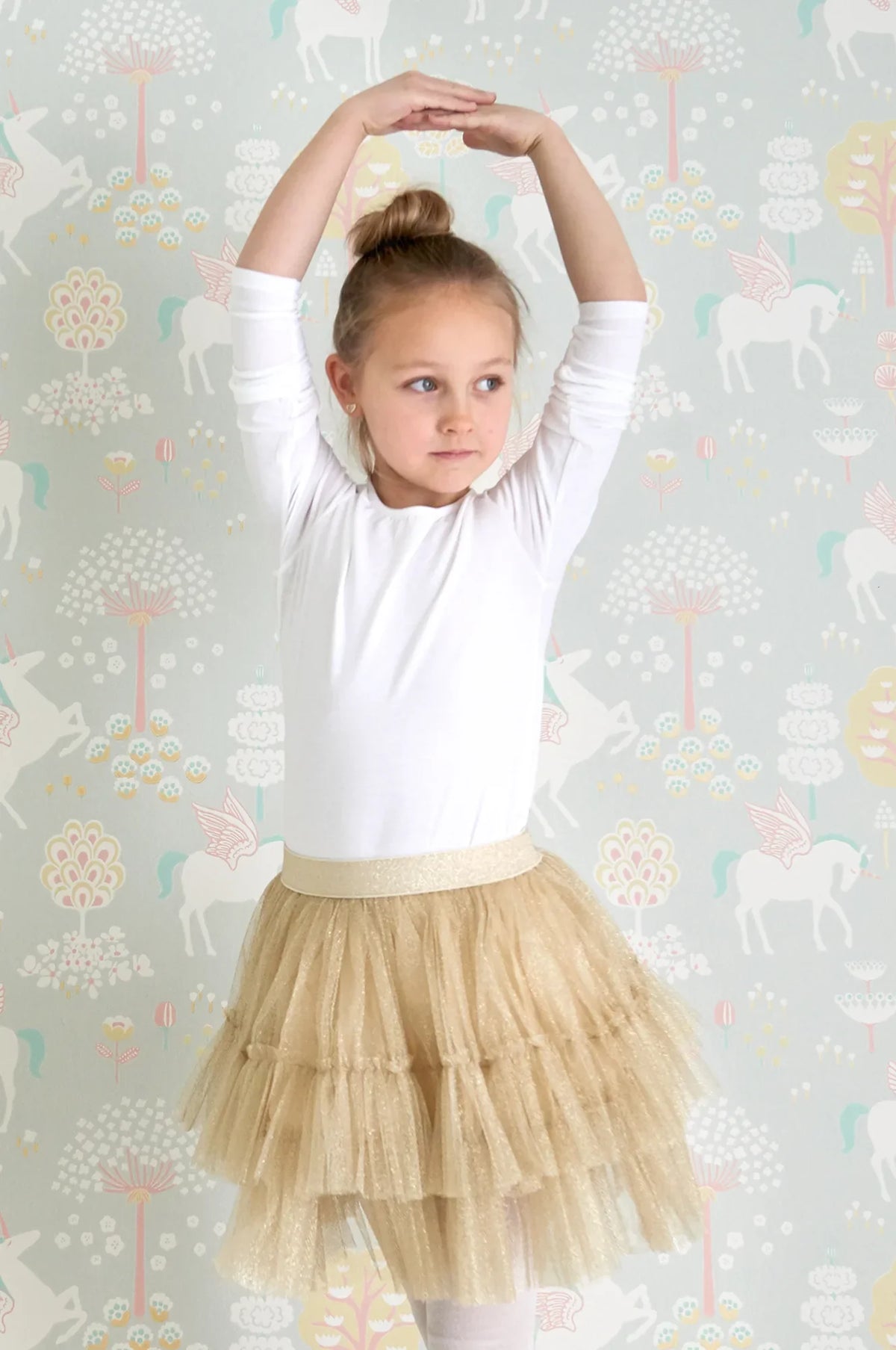 Majvillan True Unicorns grey behang sfeerbeeld kinderkamer detail