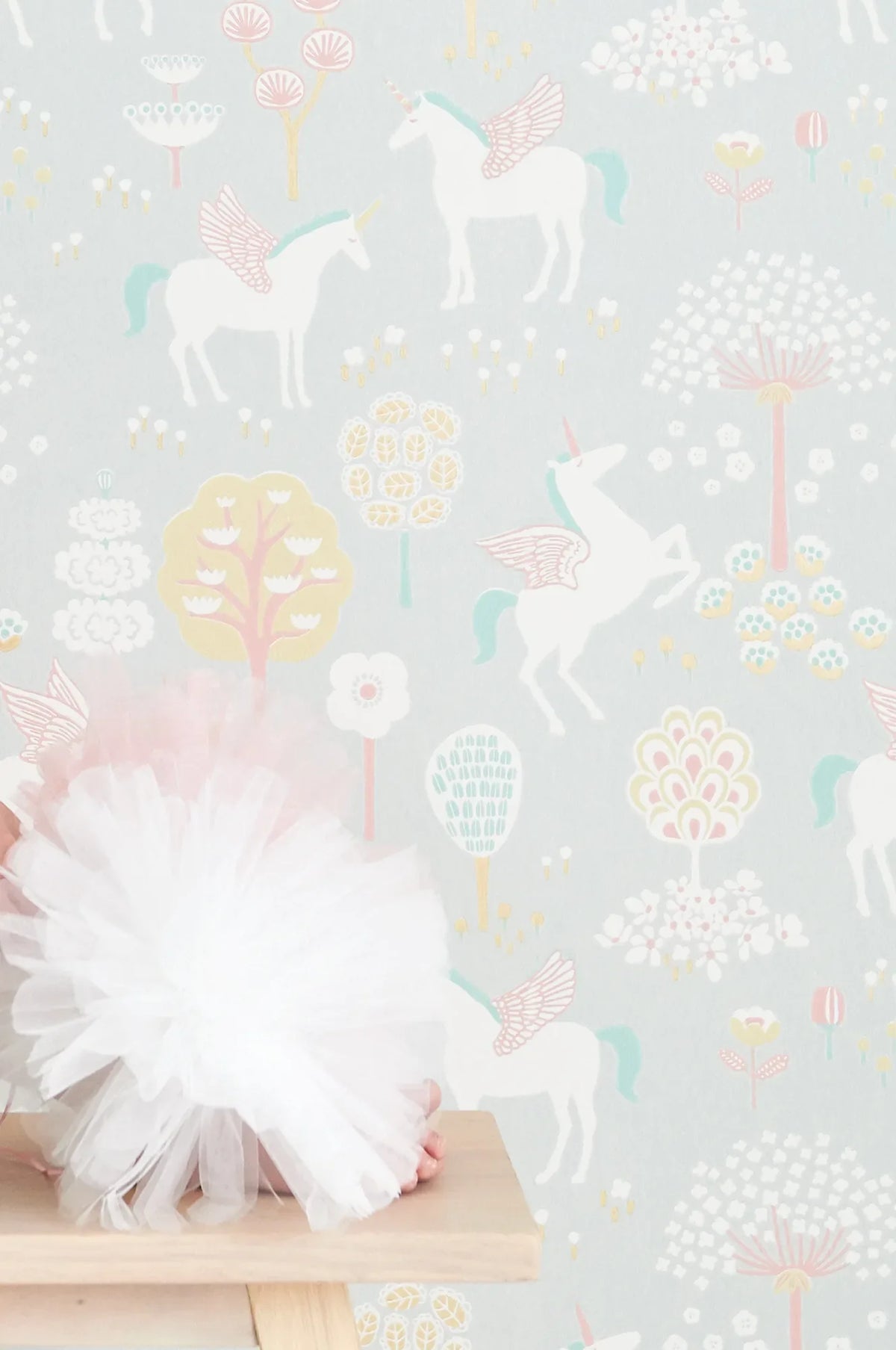 Majvillan True Unicorns grey behang sfeerbeeld kinderkamer detail