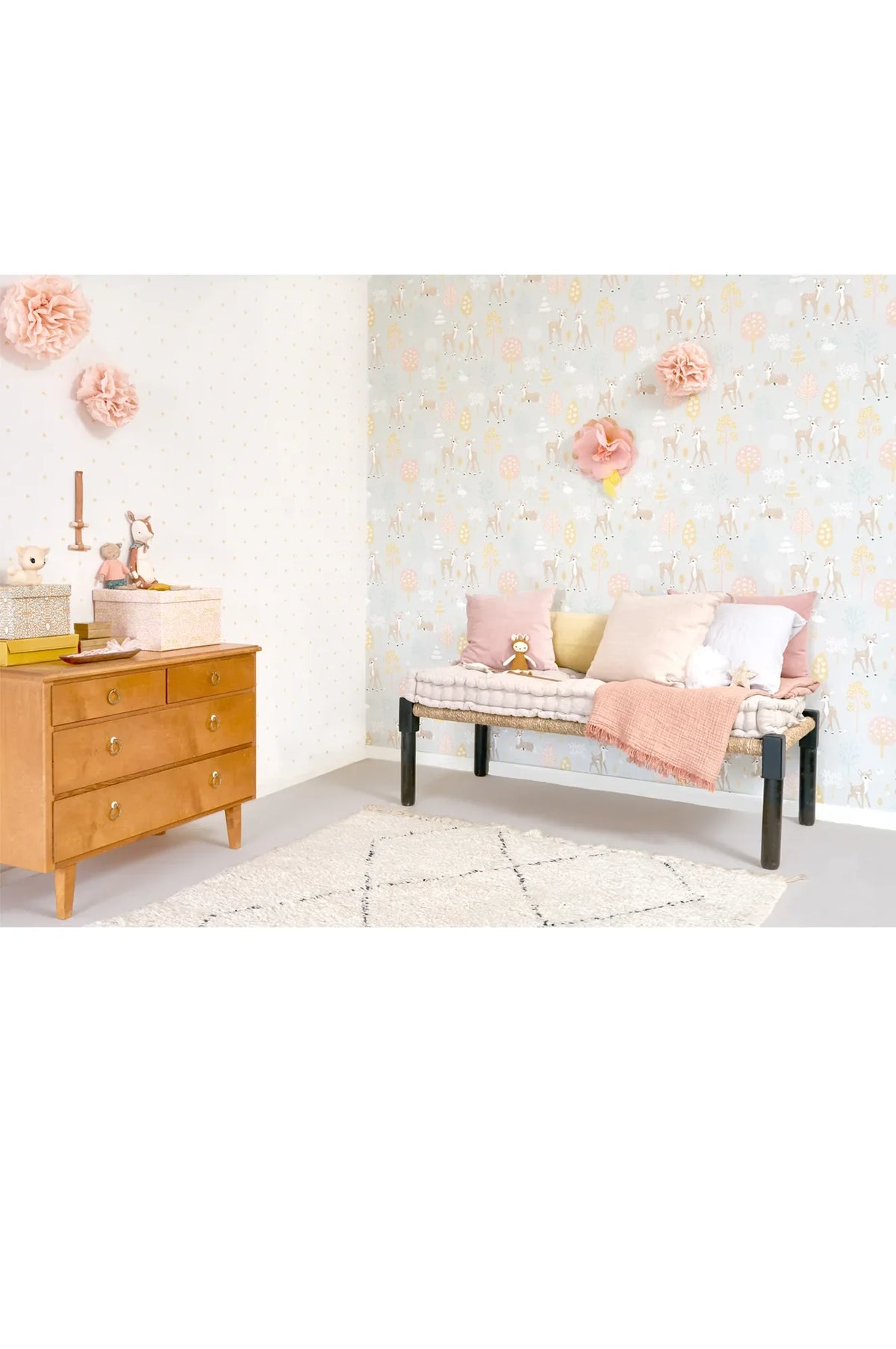 Majvillan Holly white/gold behang sfeerbeeld kinderkamer detail