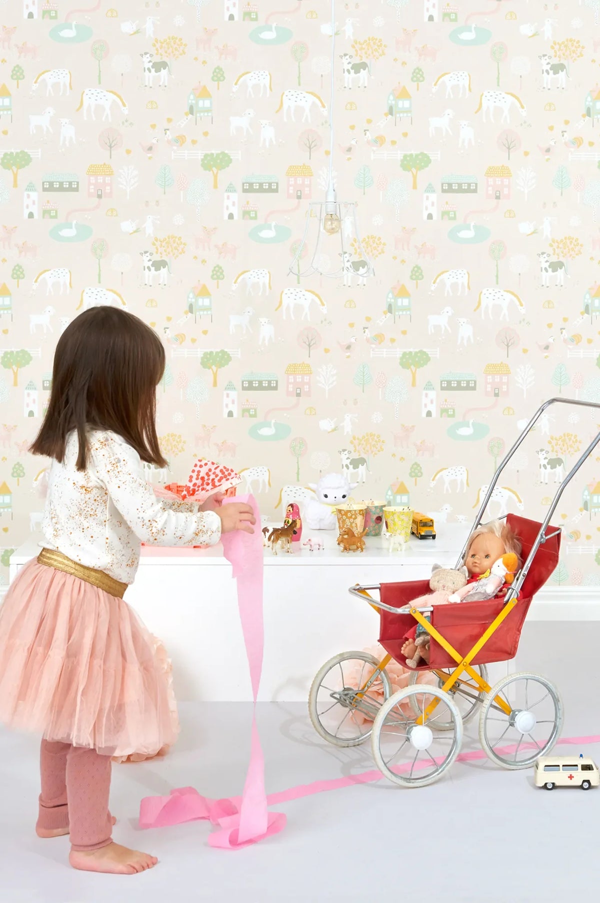 Majvillan My Farm soft pink behang sfeerbeeld kinderkamer detail