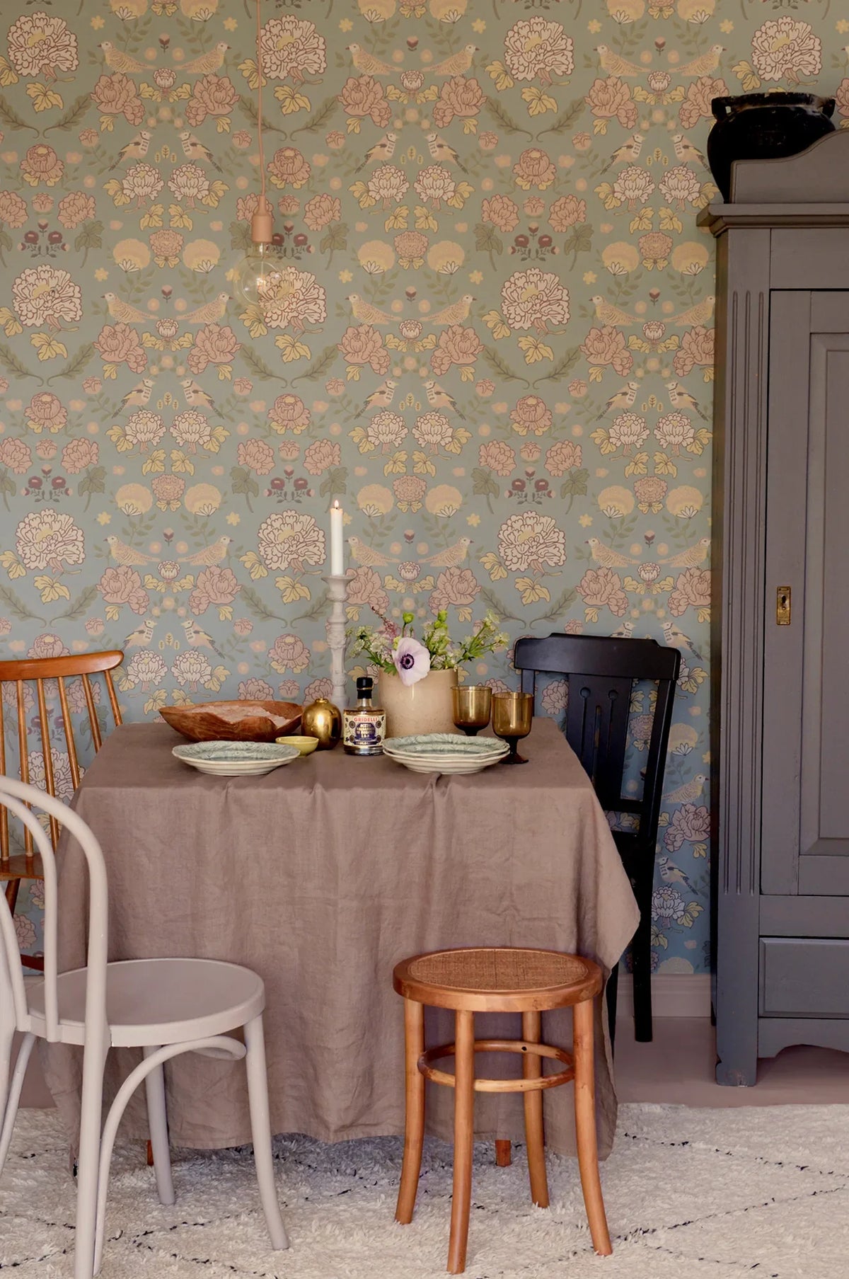 Majvillan June sage green behang sfeerbeeld kinderkamer detail
