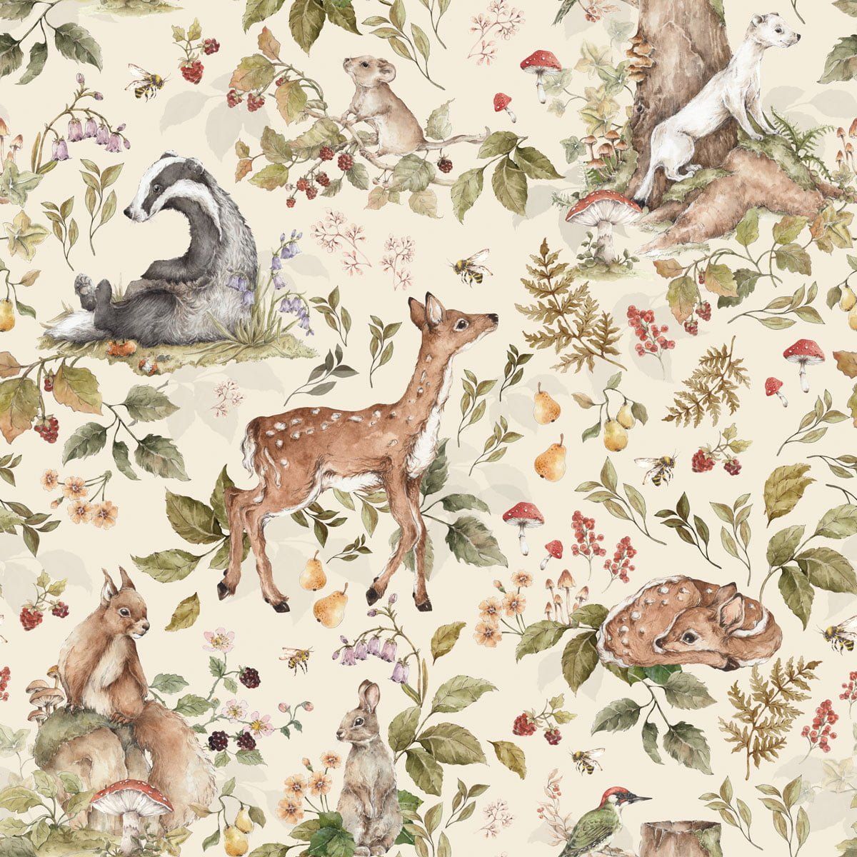 Dekornik Cute Forest Animals Light Behang — Een lief behang met schattige bosdieren — vosjes, eekhoorns en hertjes — tussen bomen, in lichte tinten, perfect voor een warme, natuurlijke kinderkamer. Detailopname van het patroon en de kleuren.