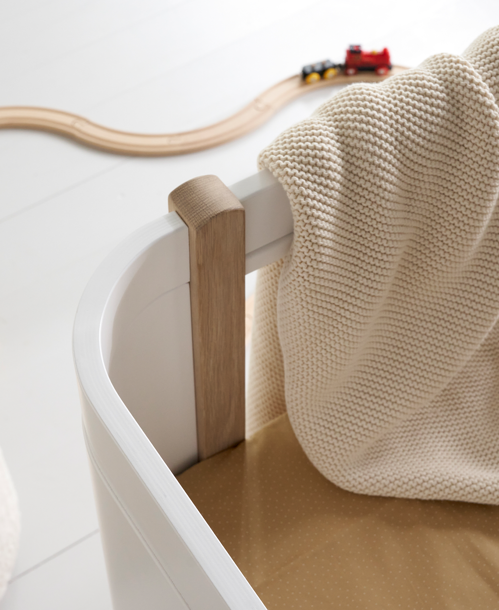 Wood Mini+ Cot Bed Excl. Junior Kit White/oak