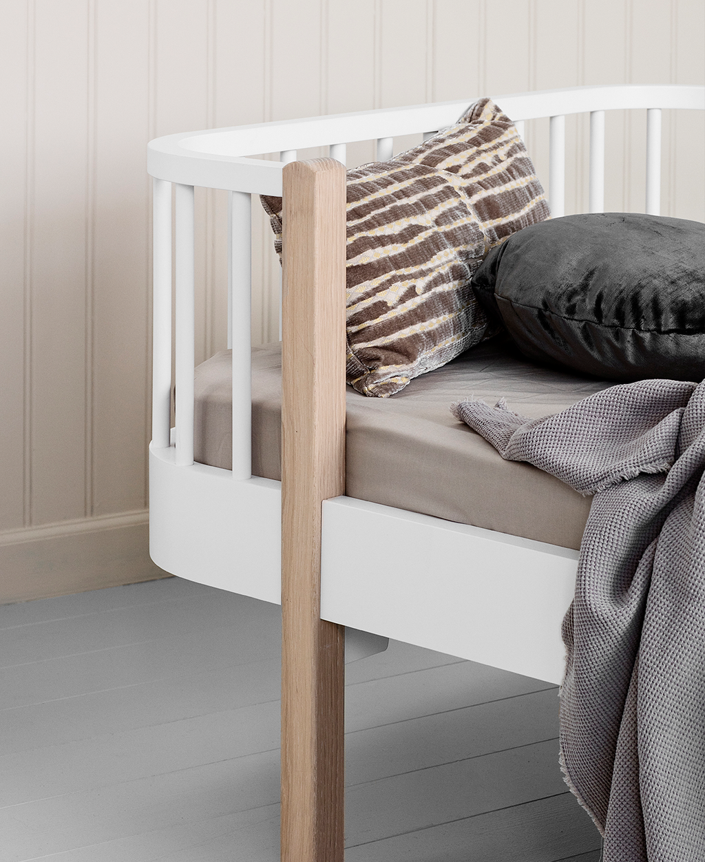 Wood Original Junior Day Bed White/oak