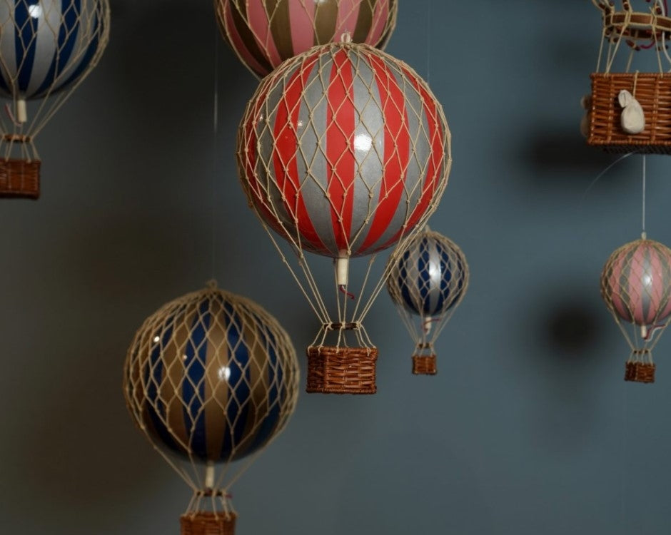 Floating The Skies White Ivory Luchtballon