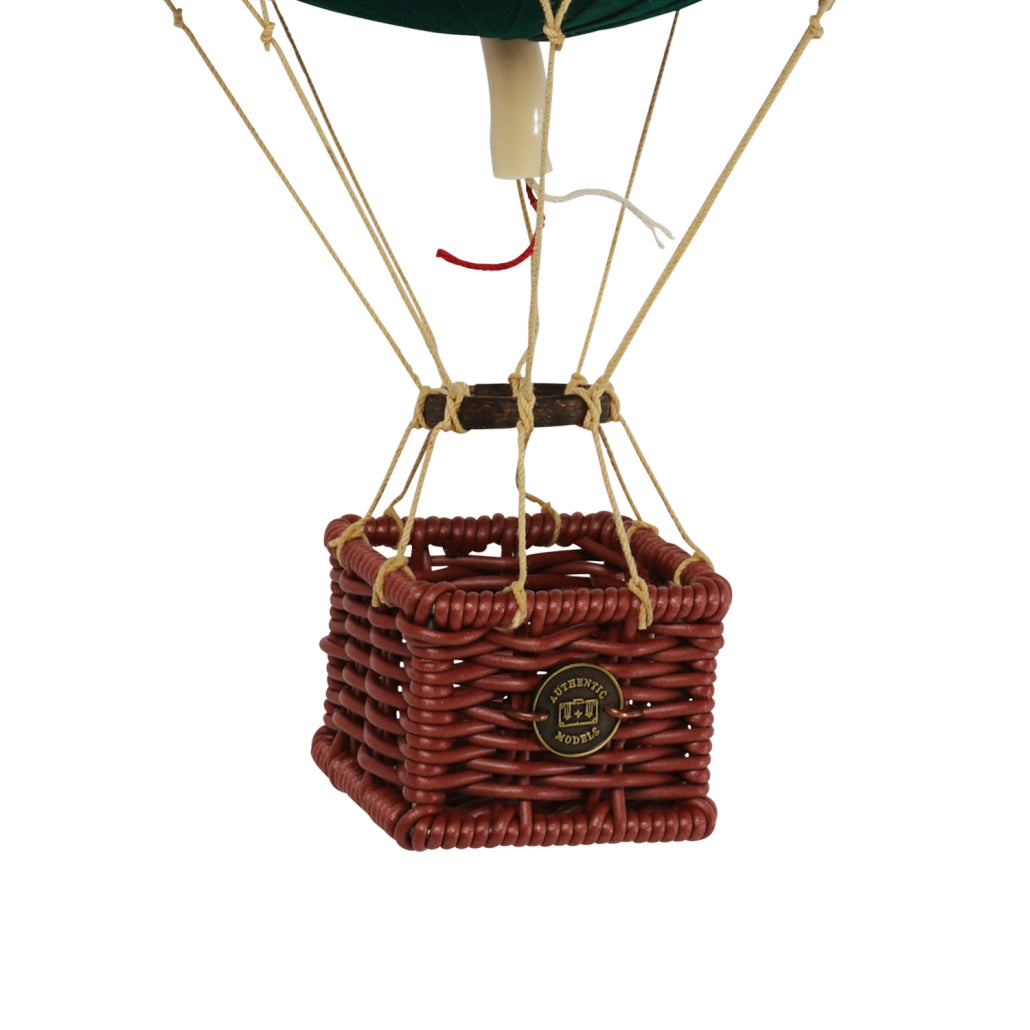 Travels Light Green Velvet Luchtballon